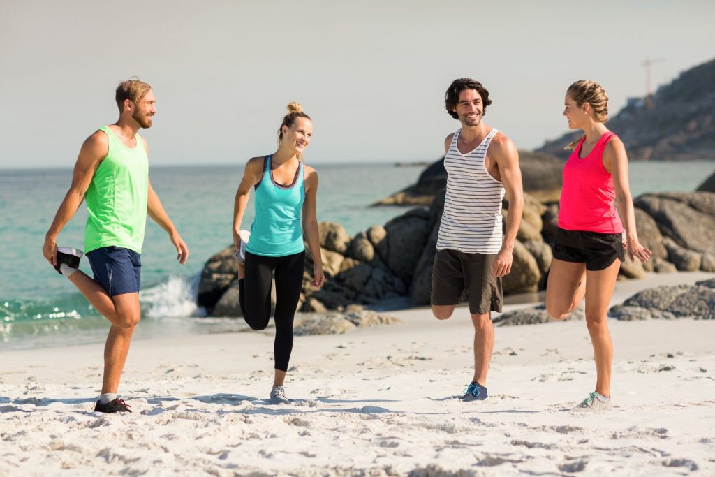 Ropa-deportiva-para-la-playa-Los-mejores-conjuntos-para-entrenar-al-aire-libre.-Todo-lo-que-necesitas-saber.